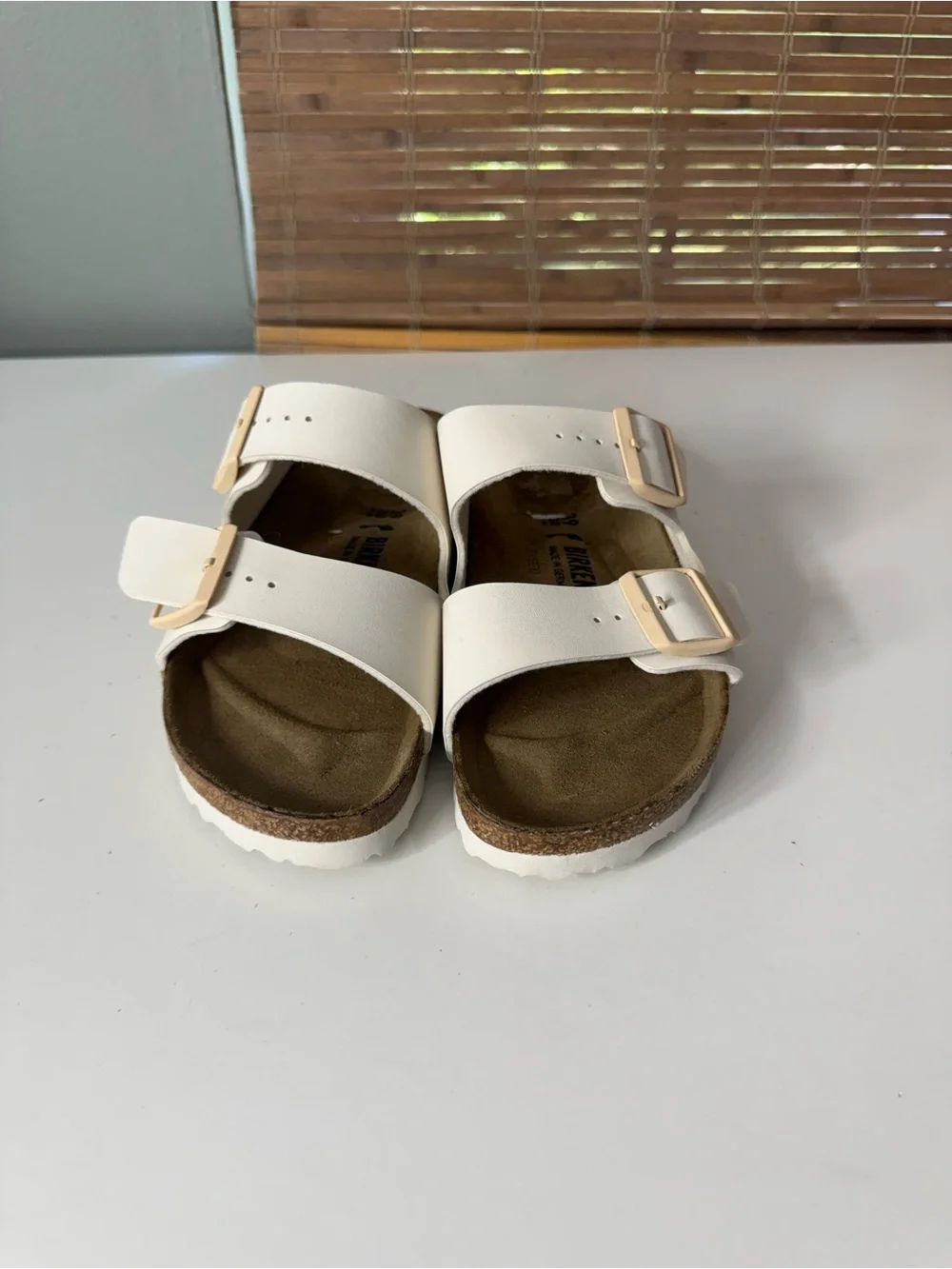 Birkenstock Arizona Birko-Flor in Eggshell 8